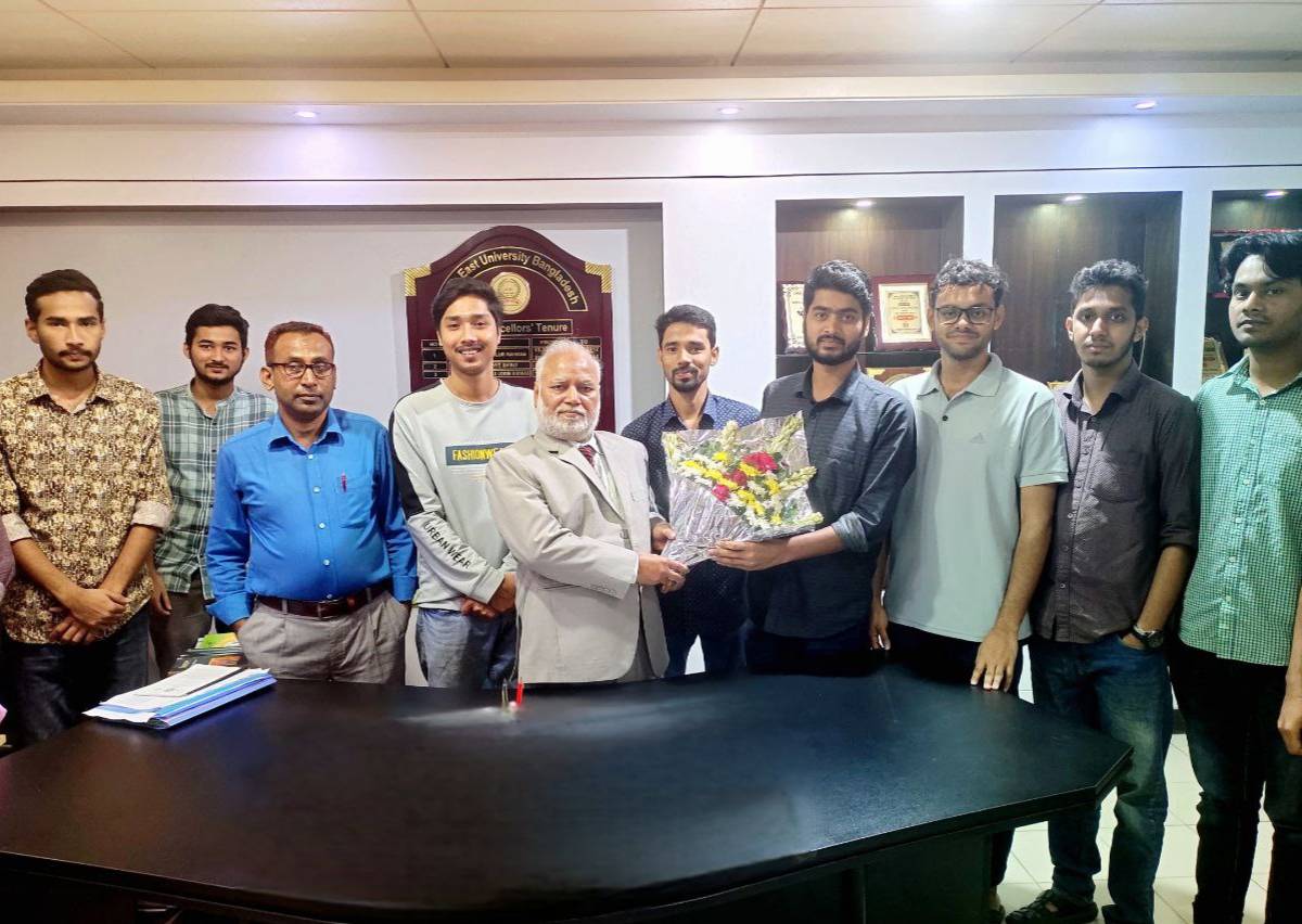নর্থ ইস্ট ইউনিভার্সিটি বাংলাদেশের উপাচার্য অধ্যাপক ড. ইলিয়াস উদ্দিন বিশ্বাসের সাথে শাবি প্রেসক্লাবের সৌজন্য সাক্ষাৎ