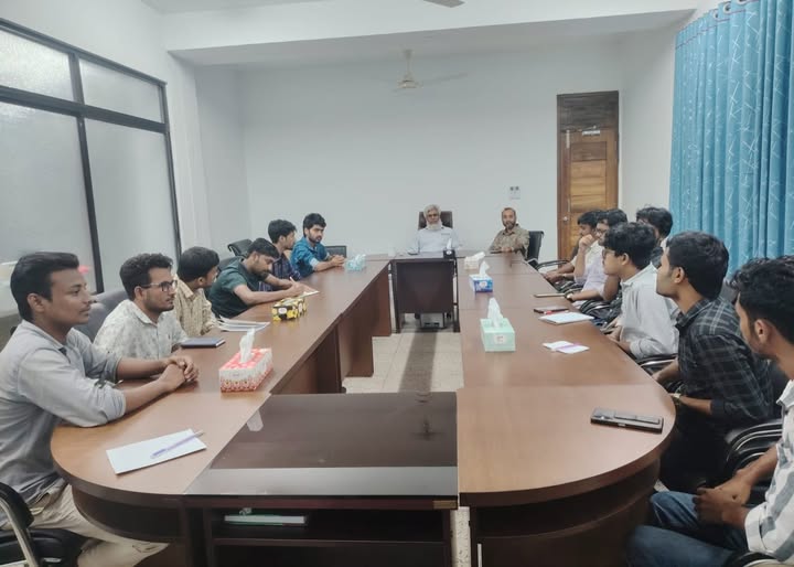 শাবিপ্রবির নবনিযুক্ত উপ-উপাচার্য অধ্যাপক ড. মো. সাজেদুল করিম ও কোষাধ্যক্ষ অধ্যাপক ড. মো. ইসমাইল হোসেন এর সাথে শাবি প্রেসক্লাবের মতবিনিময়